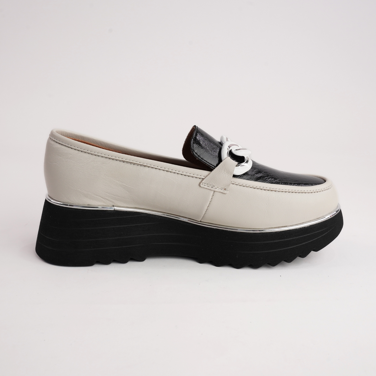 Hitch Cream Leather/ Black Patent Loafers - ALFIE AND EVIE | Shouz