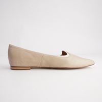 Yibbie Camel Leather/ Milk Flats - TOP END | Shouz