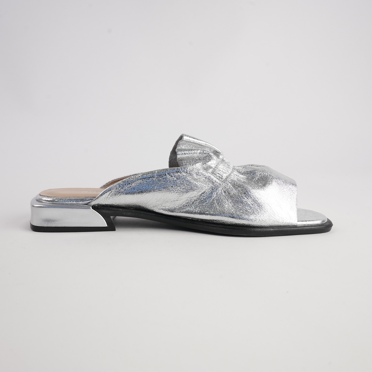 Luna Silver Leather Flats - WITH GRACE | Shouz