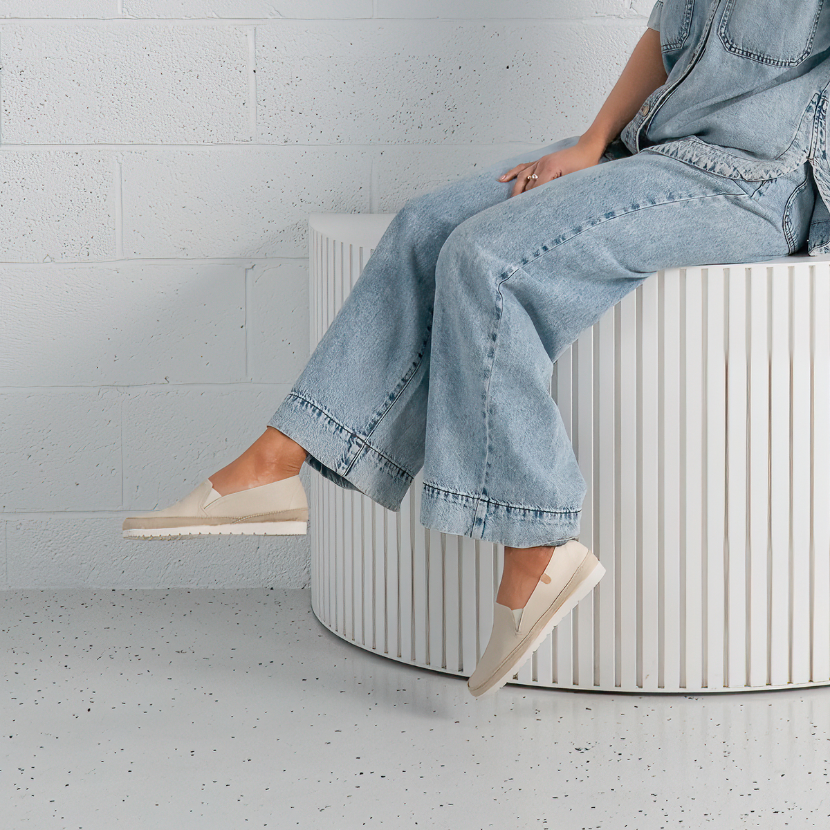 Nuria Crudo Leather Espadrilles - VERBENAS | Shouz