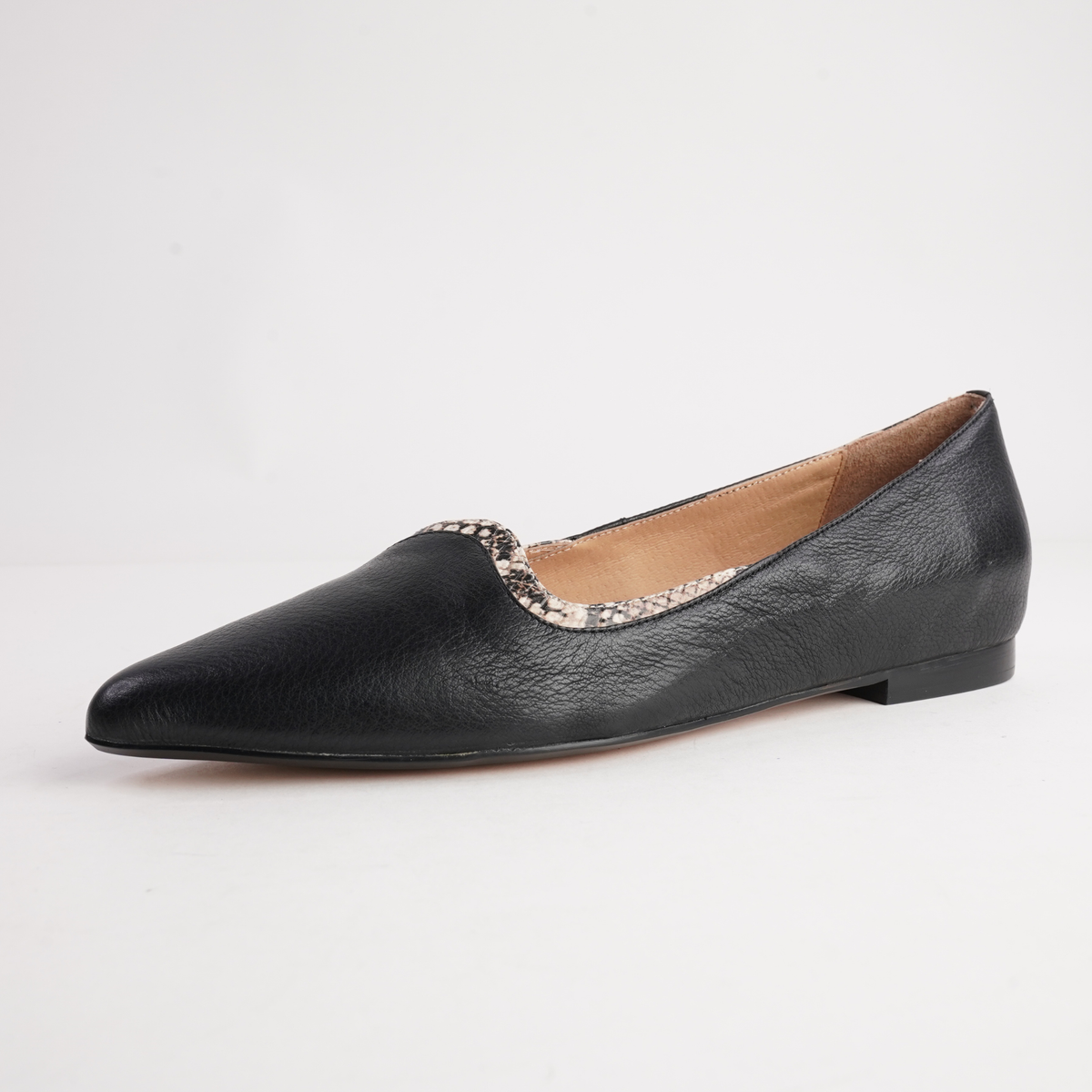 Yibbie Black Leather/ Latte Snake Flats - TOP END | Shouz