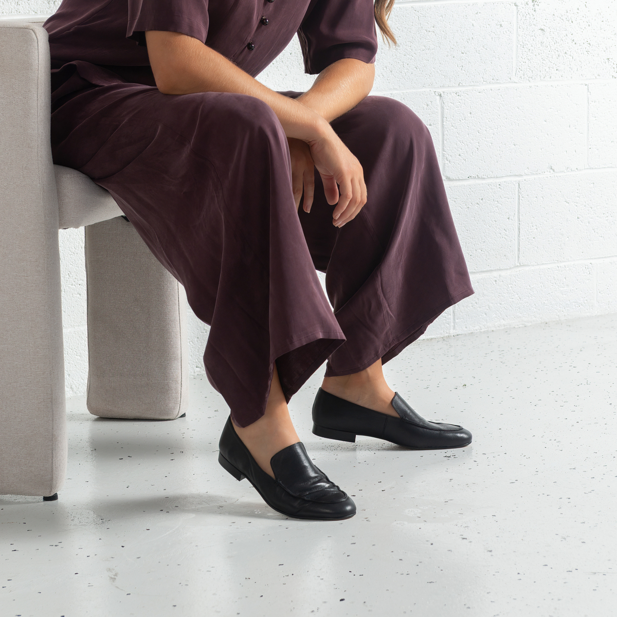 Inchic Black Leather Loafers
