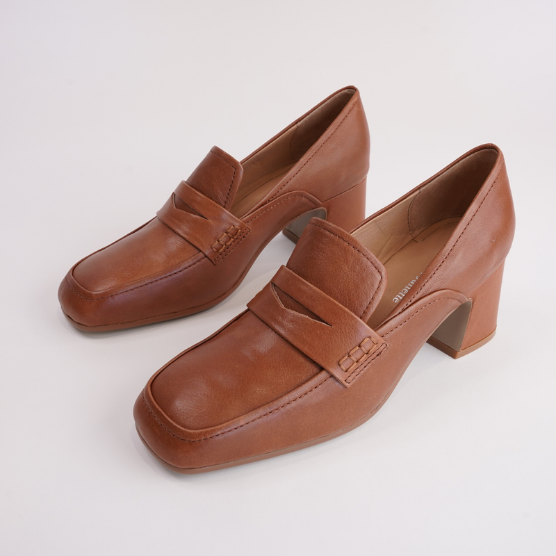 Kendill Dark Rum Leather Heeled Loafers