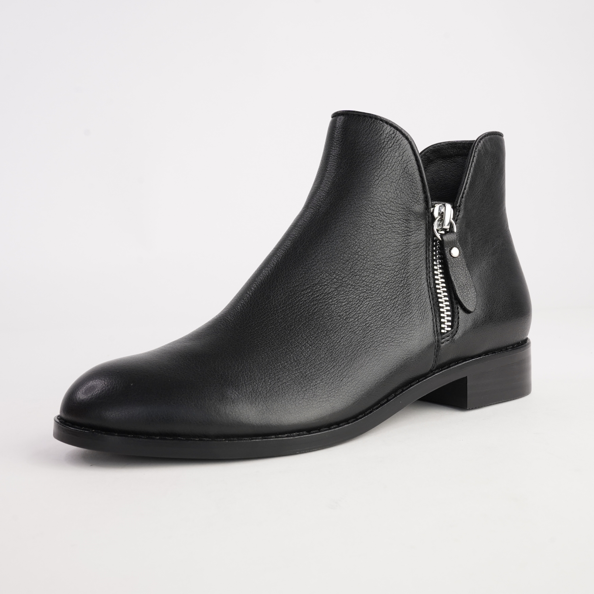 Noves Black Leather/ Black Heel Boots - DJANGO AND JULIETTE | Shouz
