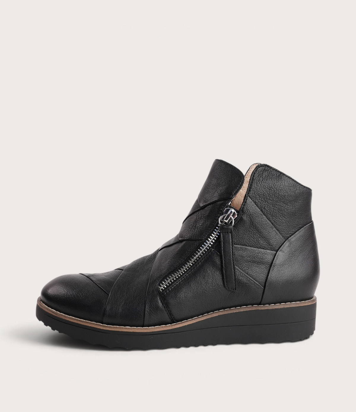 Omeah Black/ Black Leather Ankle Boots - TOP END | Shouz