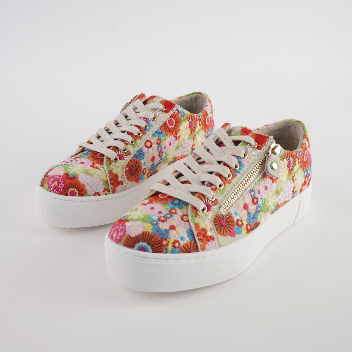 Ference Multi Flower Sneakers - DJANGO AND JULIETTE | Shouz
