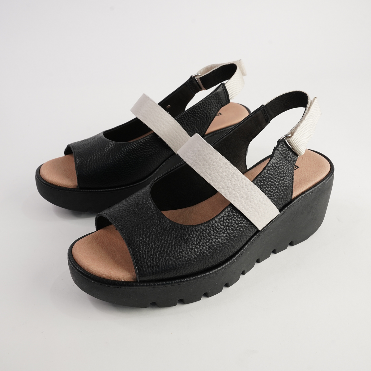 Pollen Black/ Bone Leather Sandals