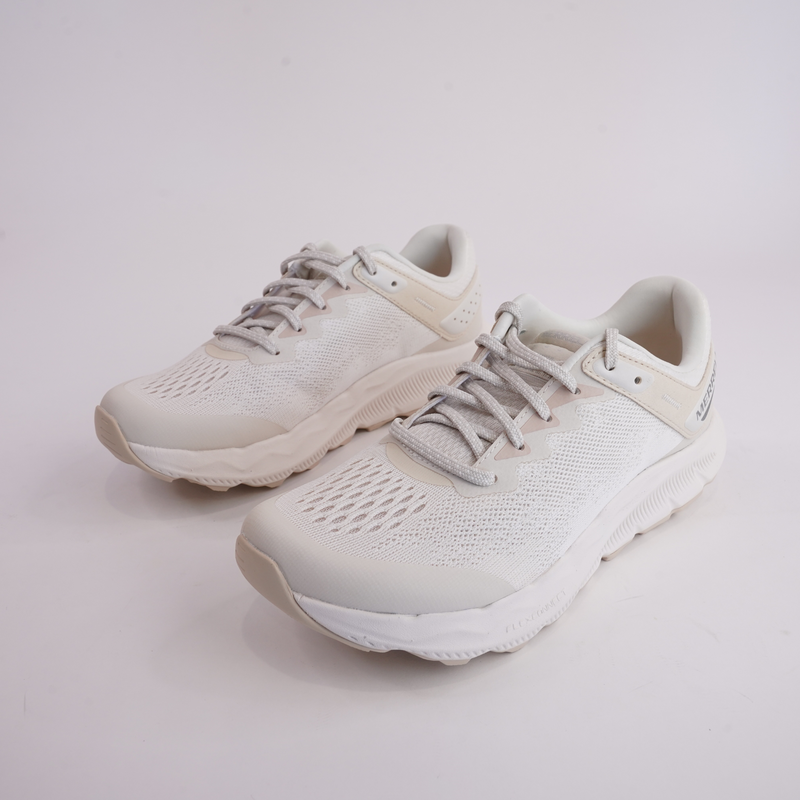 Antora 4 Eggshell Sneakers