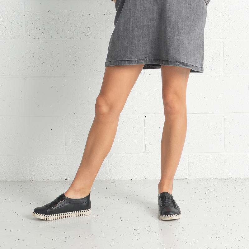 Sonia Black Leather Sneakers