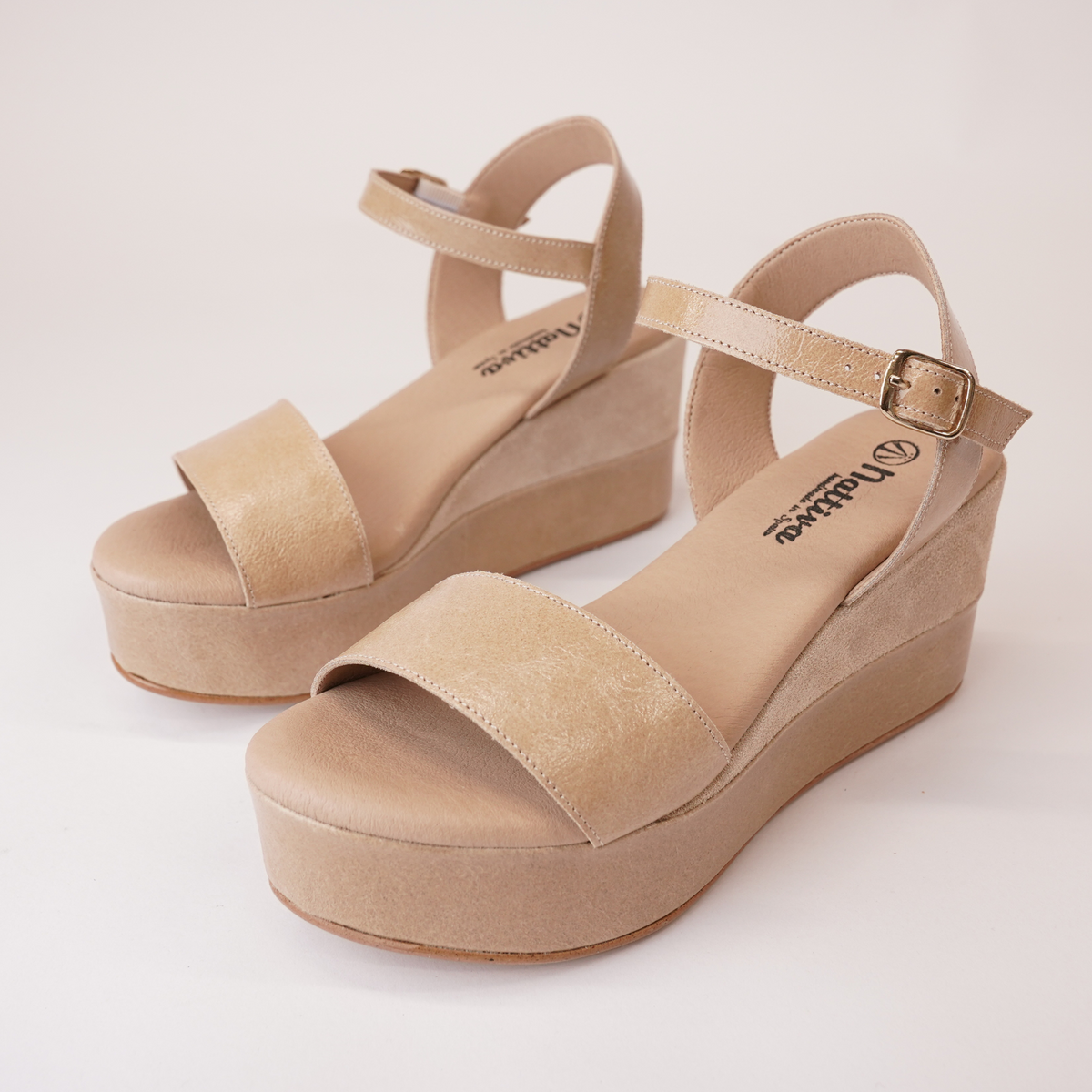 009-Cres-138 Sand Patent/ Suede Leather Wedges