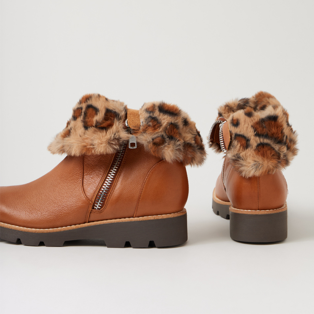 Dlinga Drambuie Leather/ Tan Leopard Fur Boots - DJANGO AND JULIETTE | Shouz