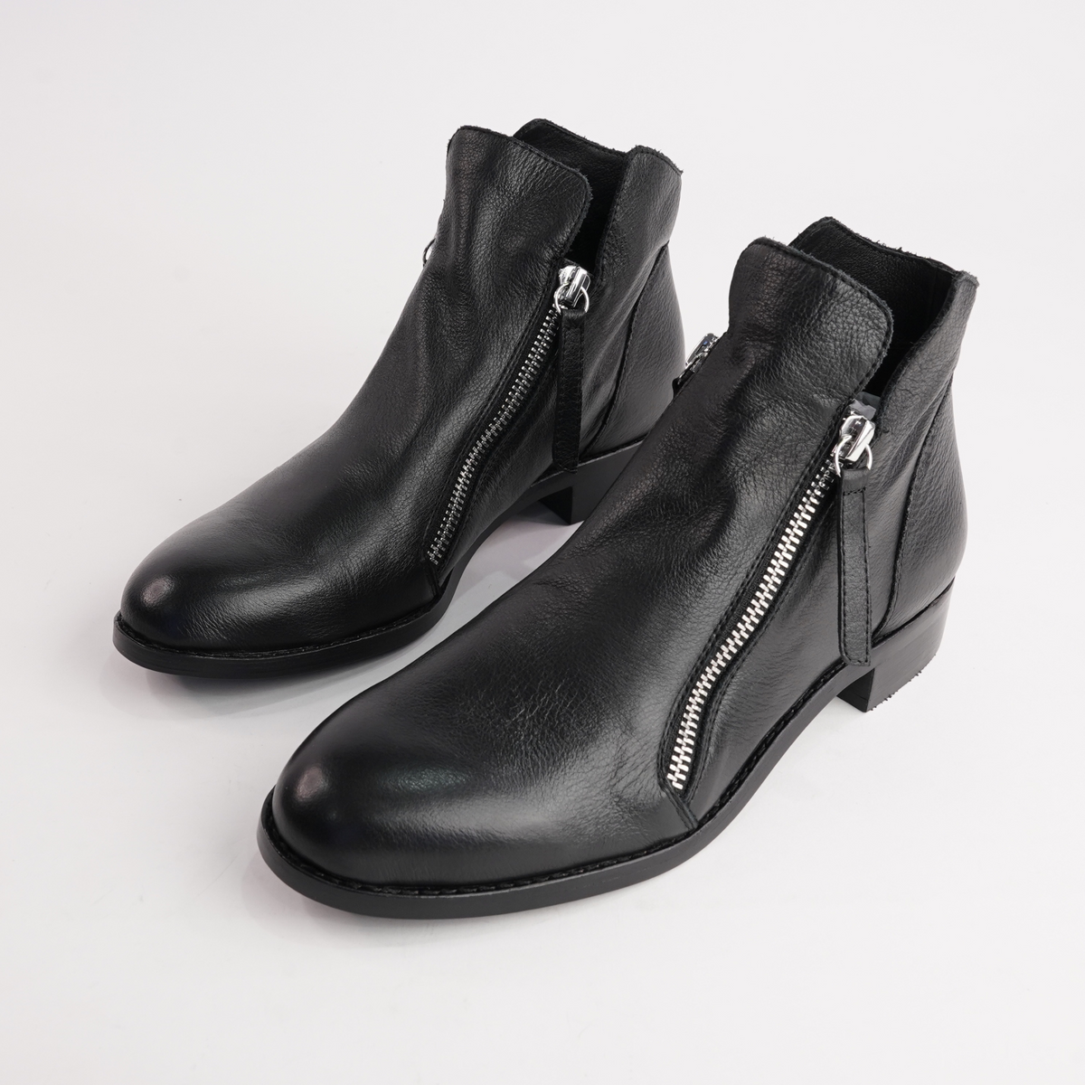 Norys Black/ Black Heel Leather Ankle Boots - DJANGO AND JULIETTE | Shouz
