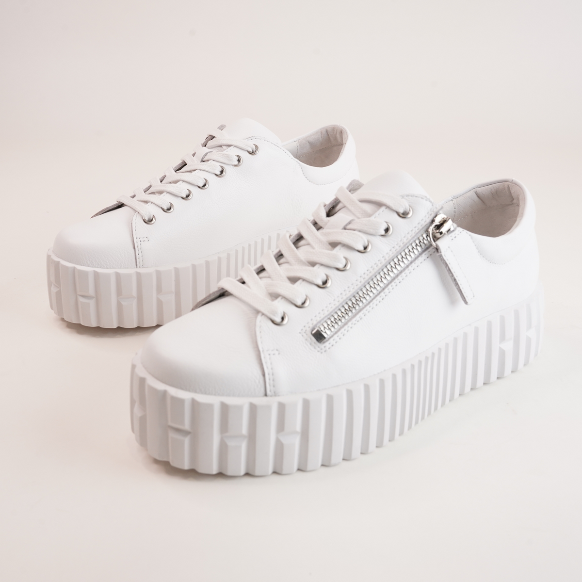 Bongoe White Leather Sneakers