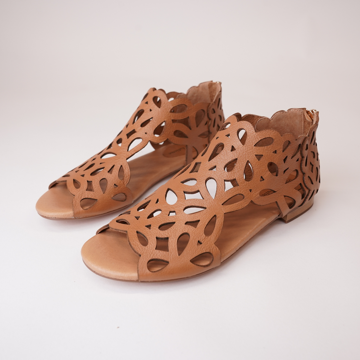 Pietro Tan Leather Sandals - DJANGO AND JULIETTE | Shouz