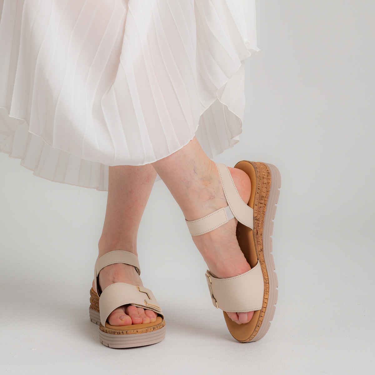 Inez Creme Leather Sandals - GABOR | Shouz