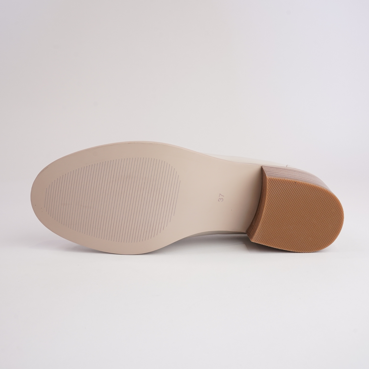 Stiller Nude Patent Leather Heeled Loafers - BRESLEY | Shouz