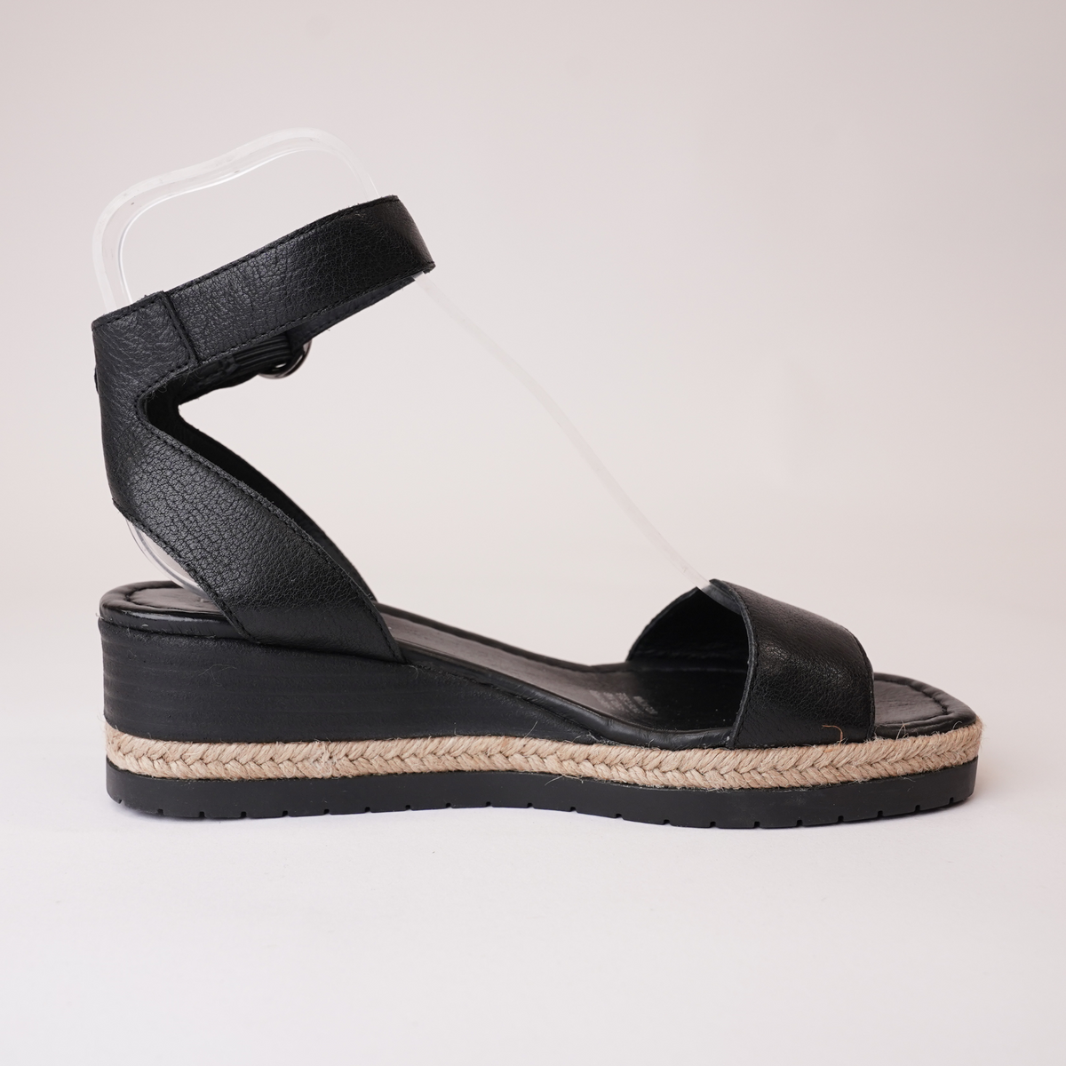 Irish Black Leather Sandals - DJANGO AND JULIETTE | Shouz