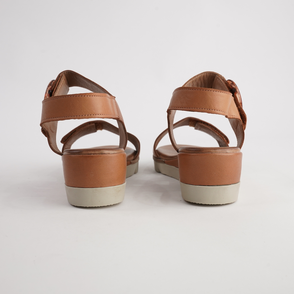 Diana Coconut Leather Sandals - SALA | Shouz