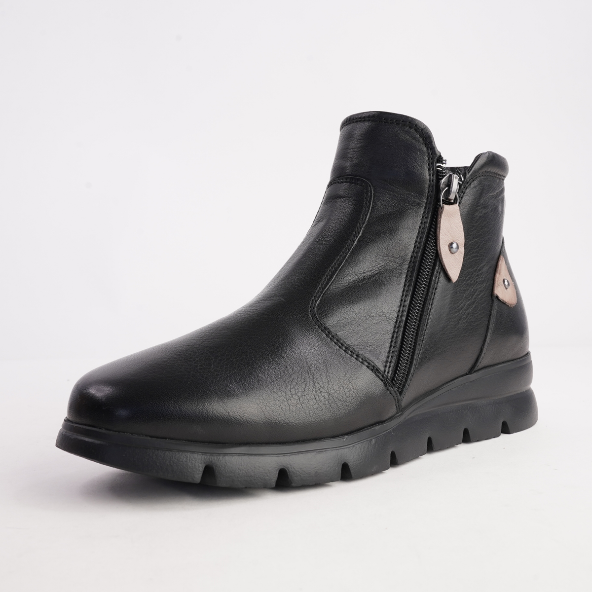 Eddie Black Leather Ankle Boots - SALA | Shouz