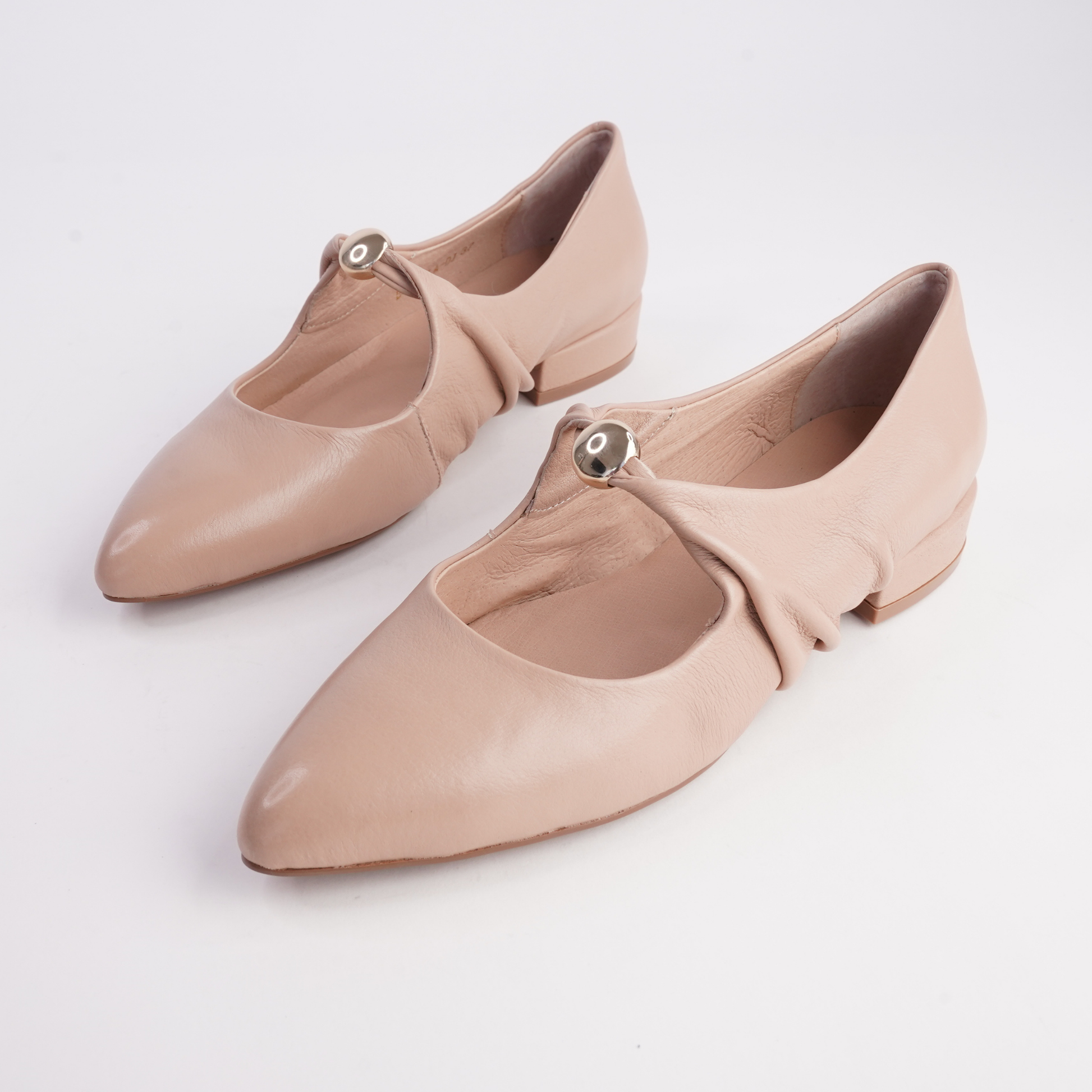 Estrela Cappuccino Leather Flats - DJANGO AND JULIETTE | Shouz