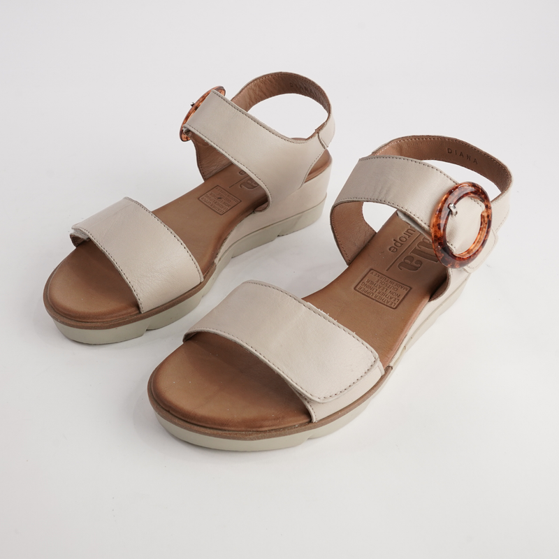 Diana Bone Leather Sandals
