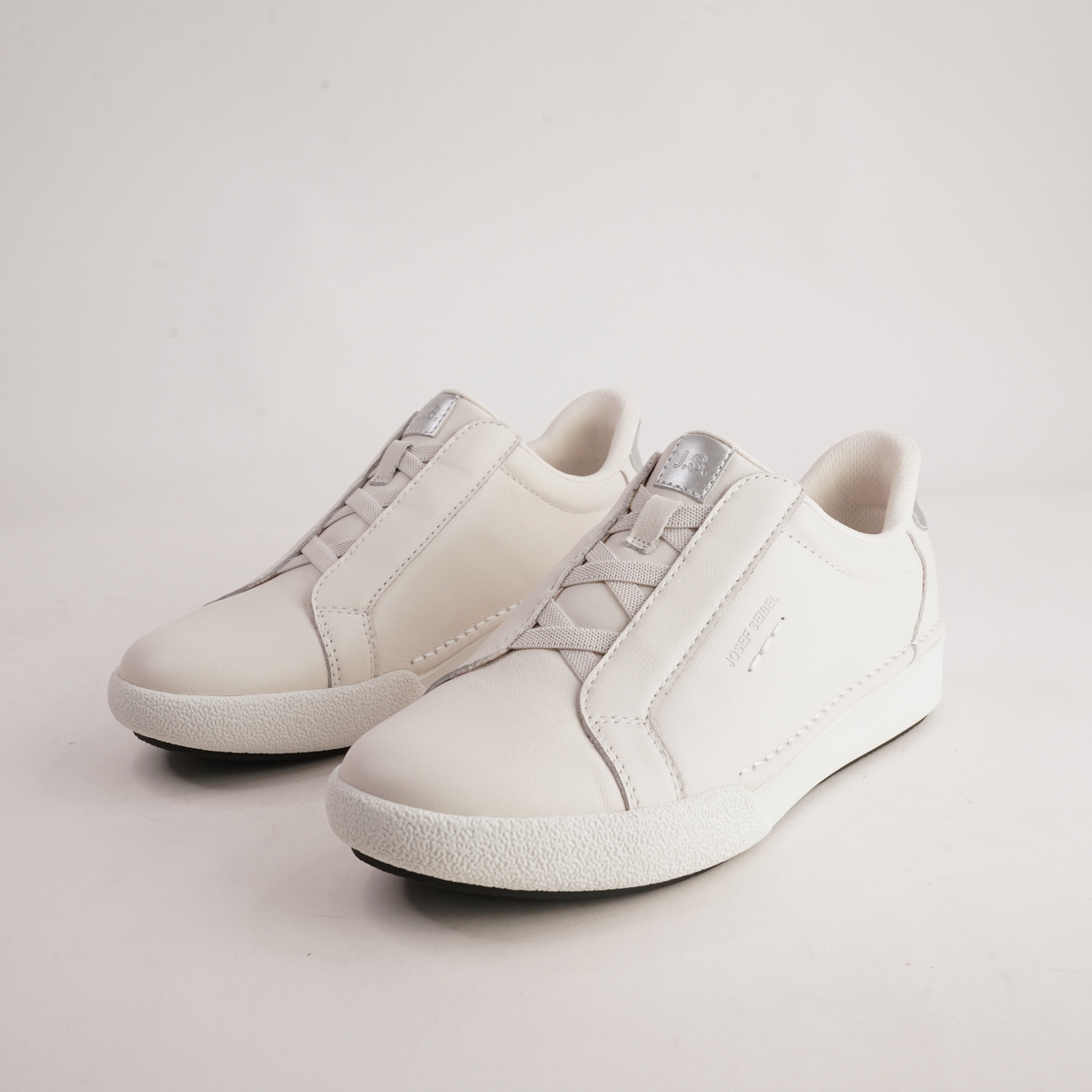 Claire 33 Weiss Leather Sneakers - JOSEF SEIBEL | Shouz