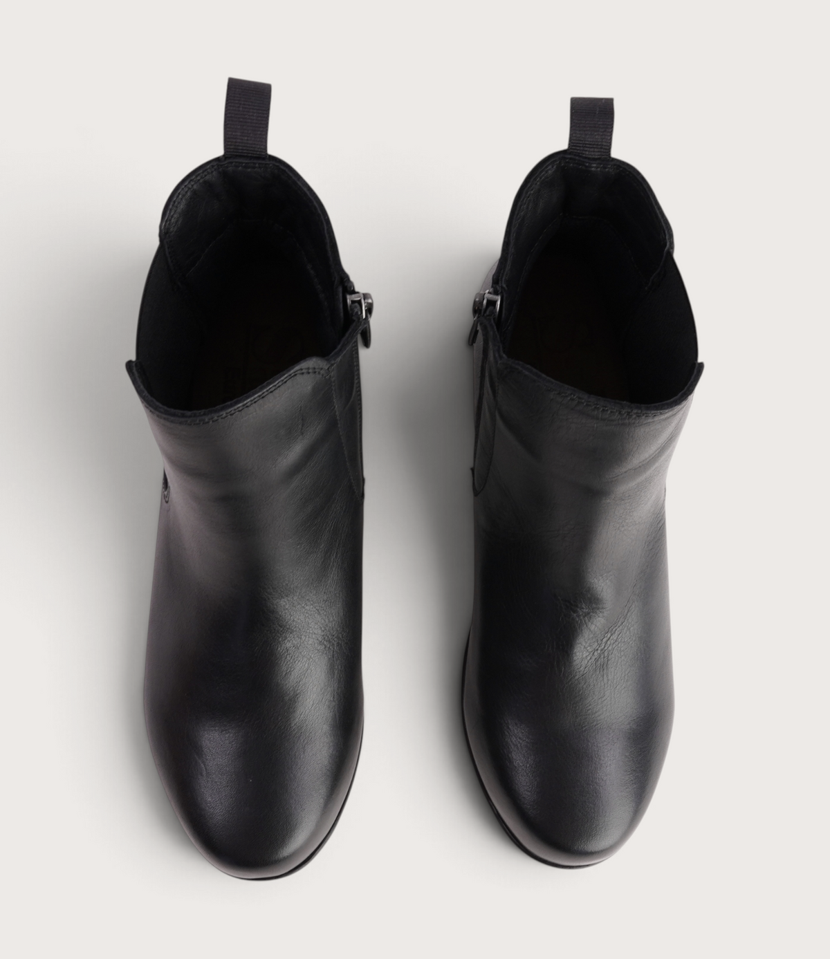 Fox Black Leather Ankle Boots - SALA | Shouz