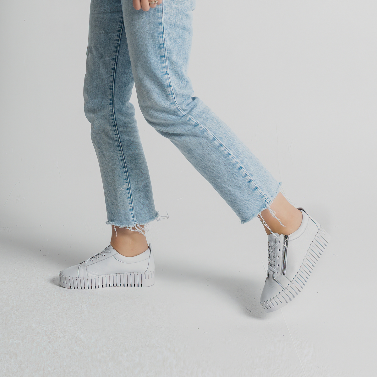 Bump White Leather Sneakers - DJANGO AND JULIETTE | Shouz