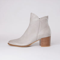 Mockas Smoke Leather Ankle Boots