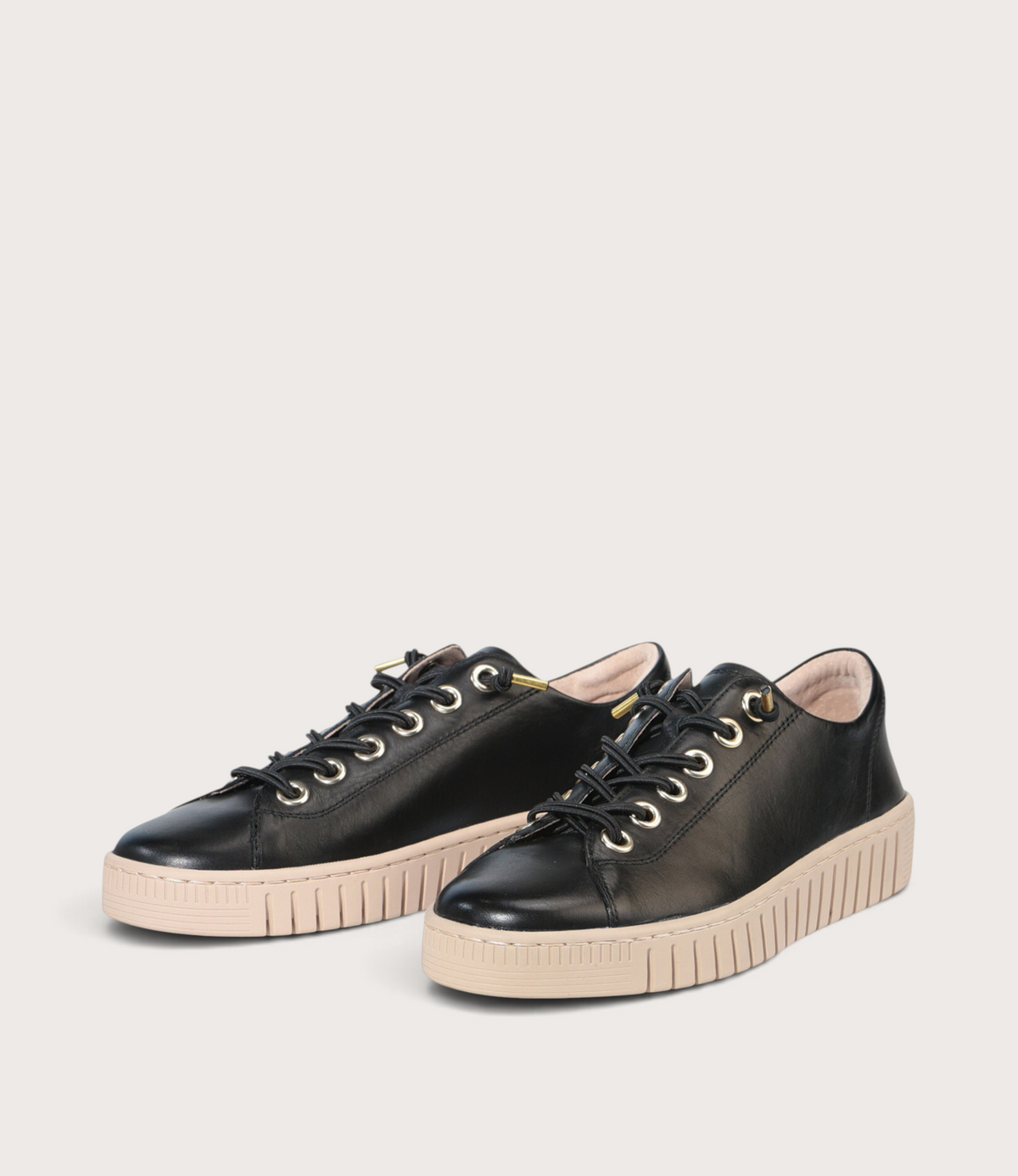 Tinara Black Leather Sneakers
