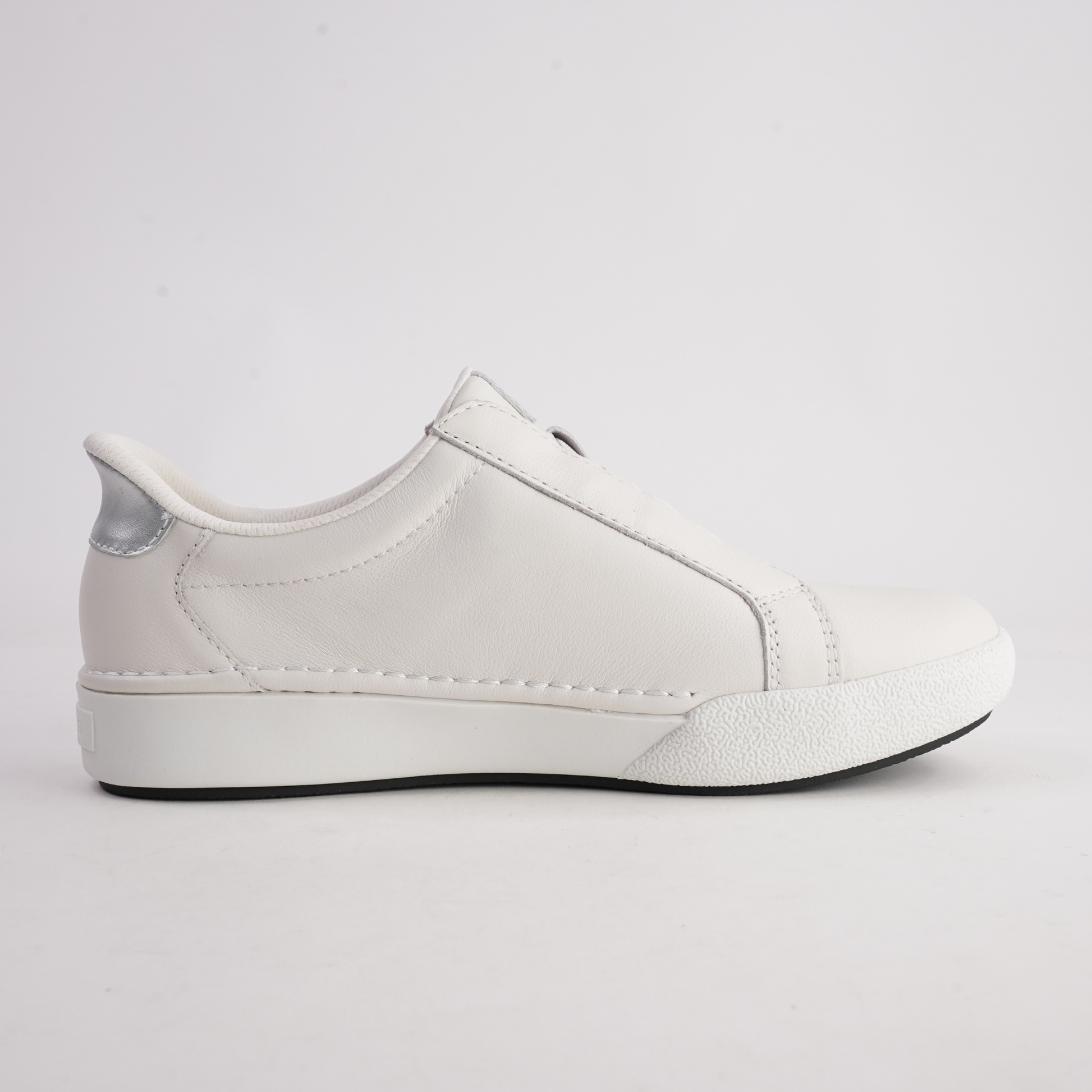 Claire 33 Weiss Leather Sneakers - JOSEF SEIBEL | Shouz