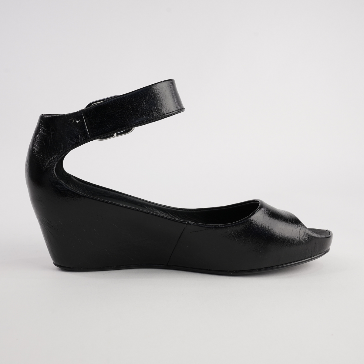 Sangria Black Leather Wedges - BRESLEY | Shouz