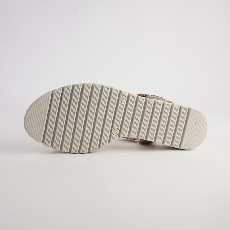 Minne Champagne/ Almond Sole Leather Sandals