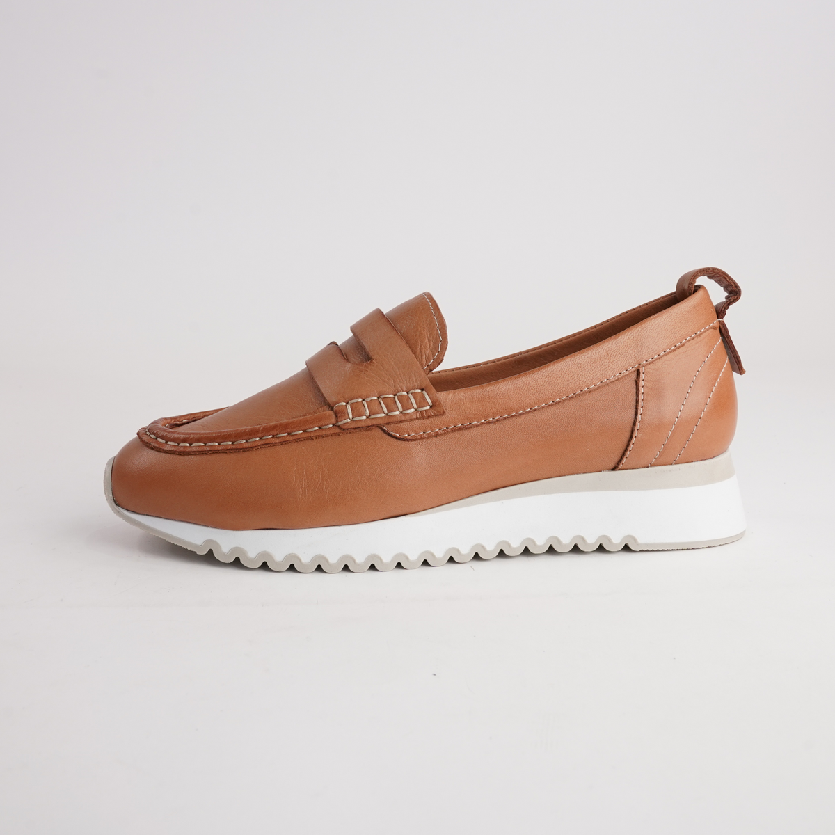 Peggy Coconut Leather Loafers