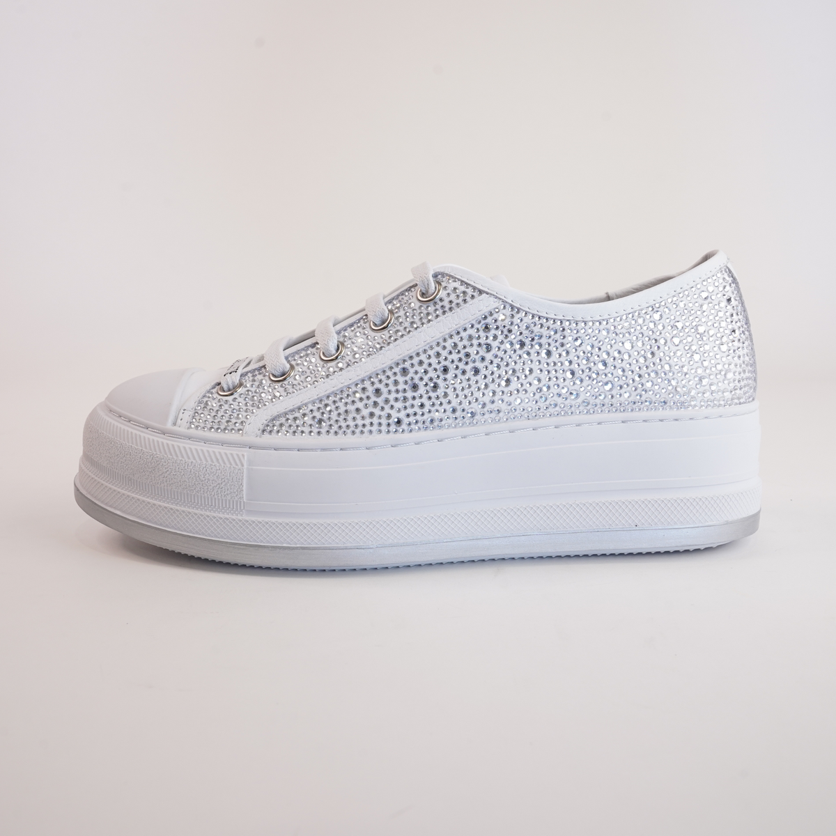 Gillers White/ Silver Jewels Sneakers - DJANGO AND JULIETTE | Shouz