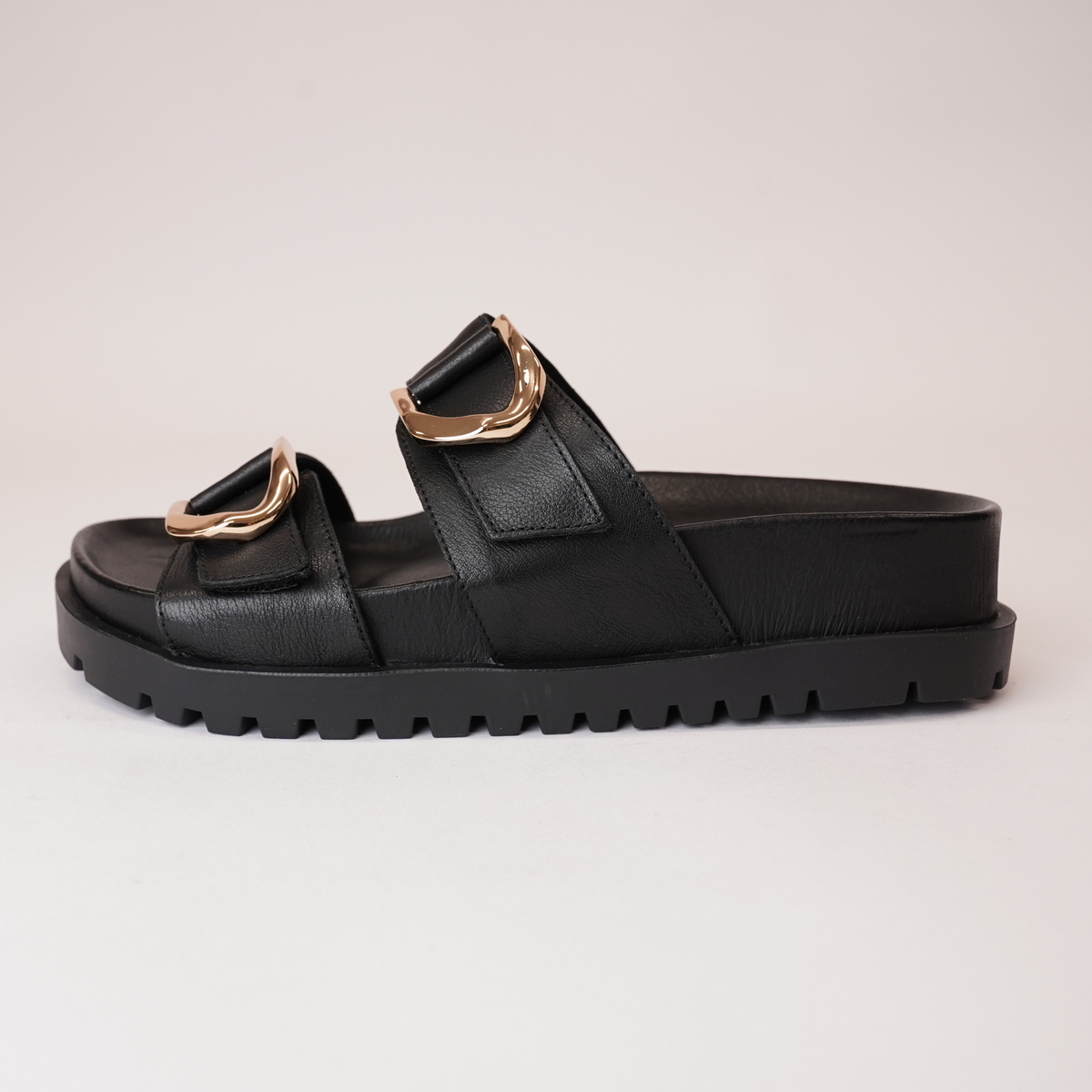 Ullana Black Leather Slides - DJANGO AND JULIETTE | Shouz