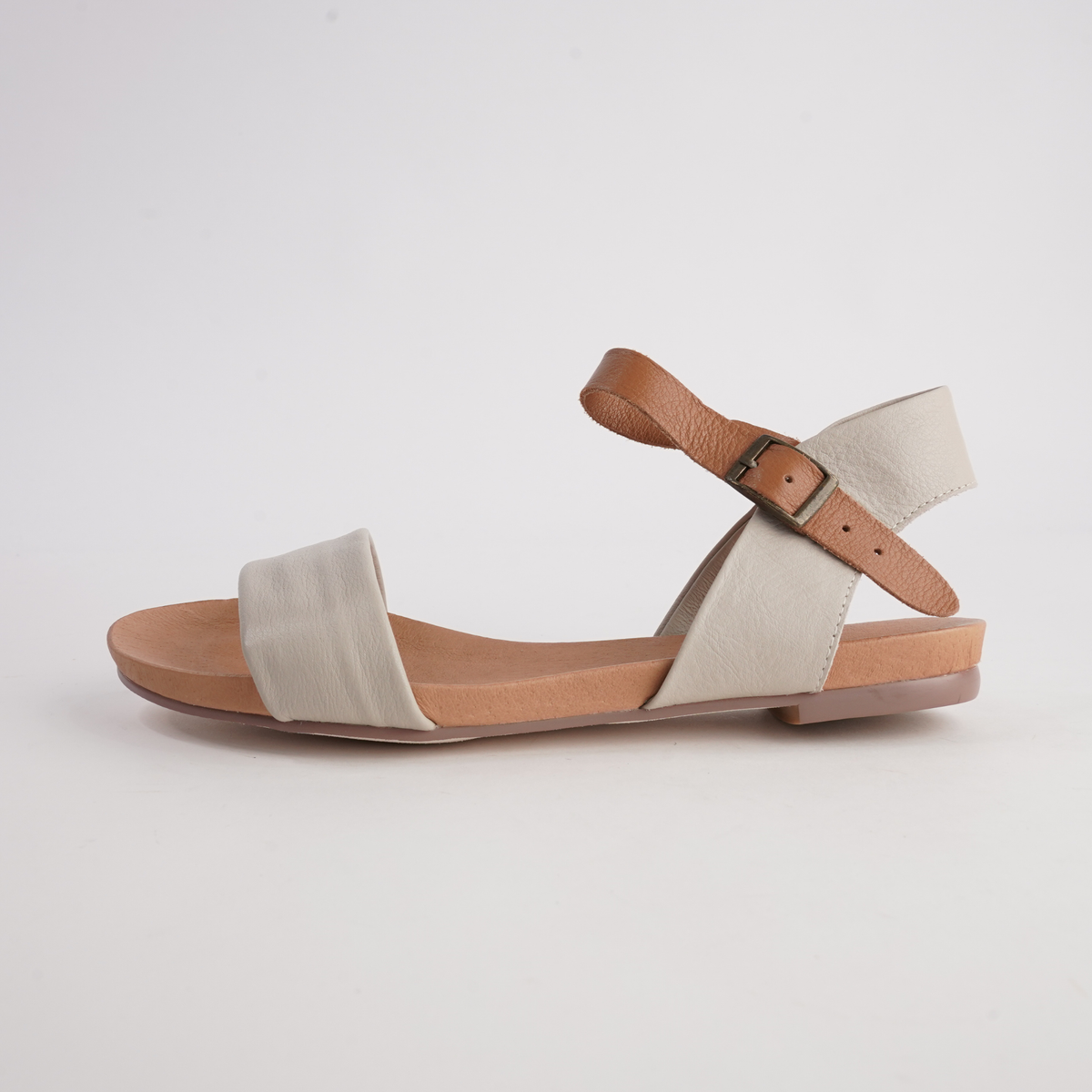Jinnit Almond/ Tan Leather Sandals - DJANGO AND JULIETTE | Shouz