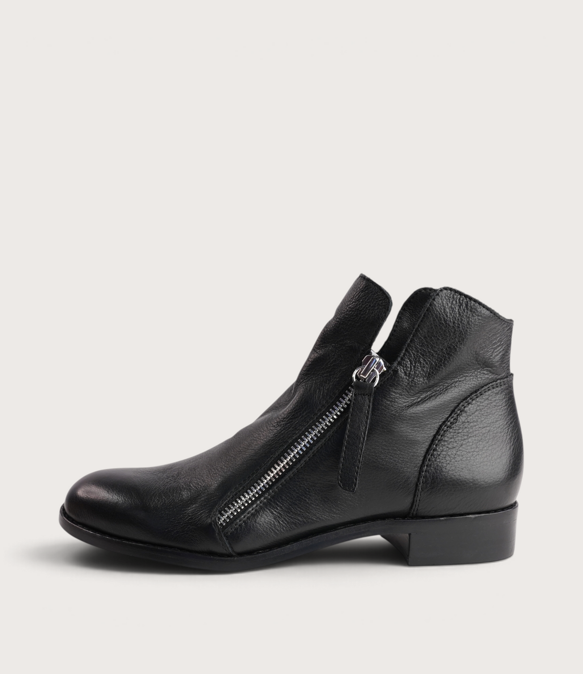 Norys Black/ Black Heel Leather Ankle Boots - DJANGO AND JULIETTE | Shouz