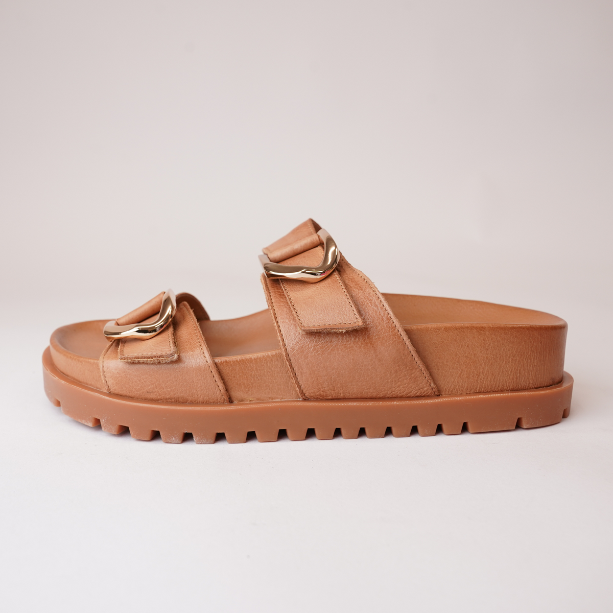 Ullana Tan Leather Slides - DJANGO AND JULIETTE | Shouz