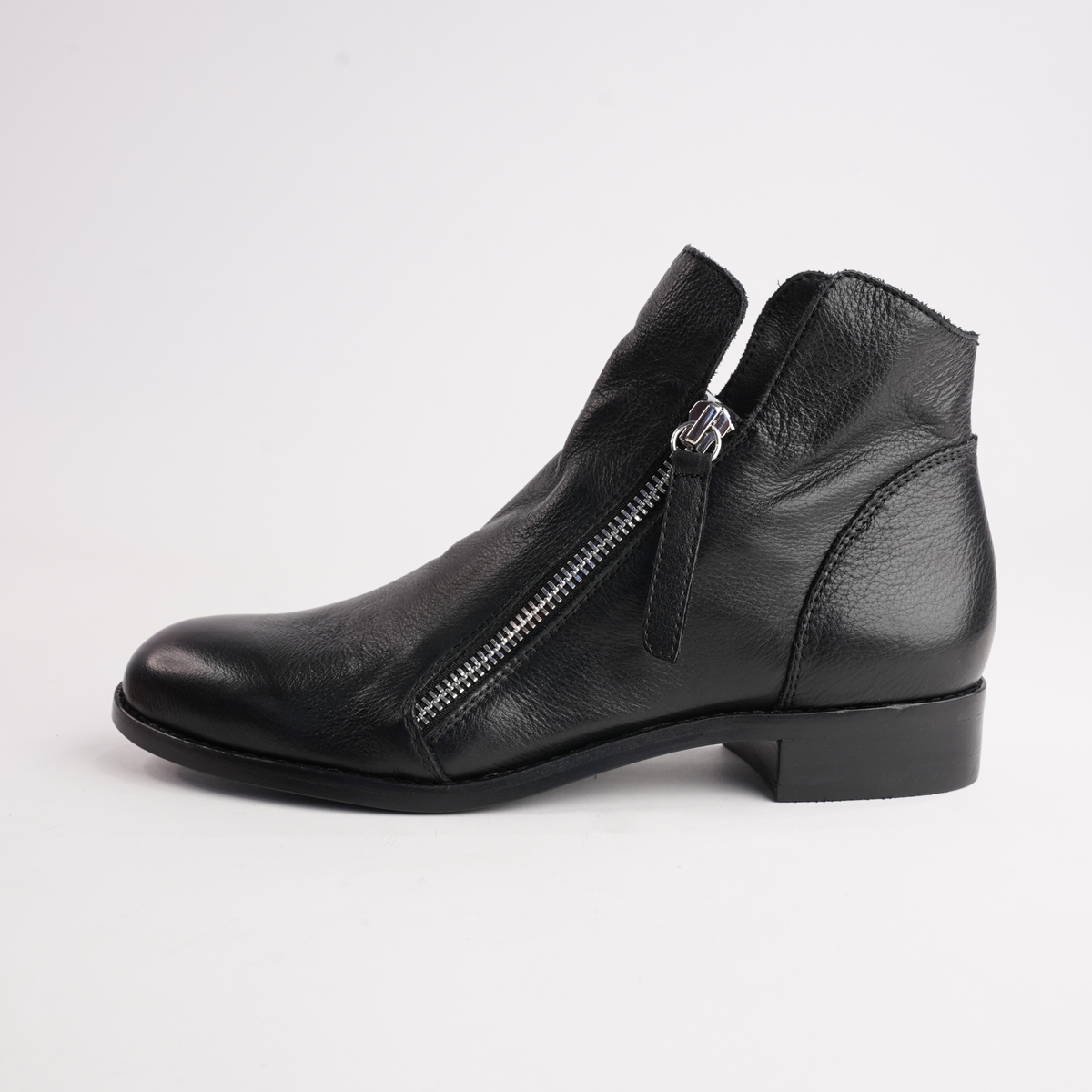 Norys Black/ Black Heel Leather Ankle Boots