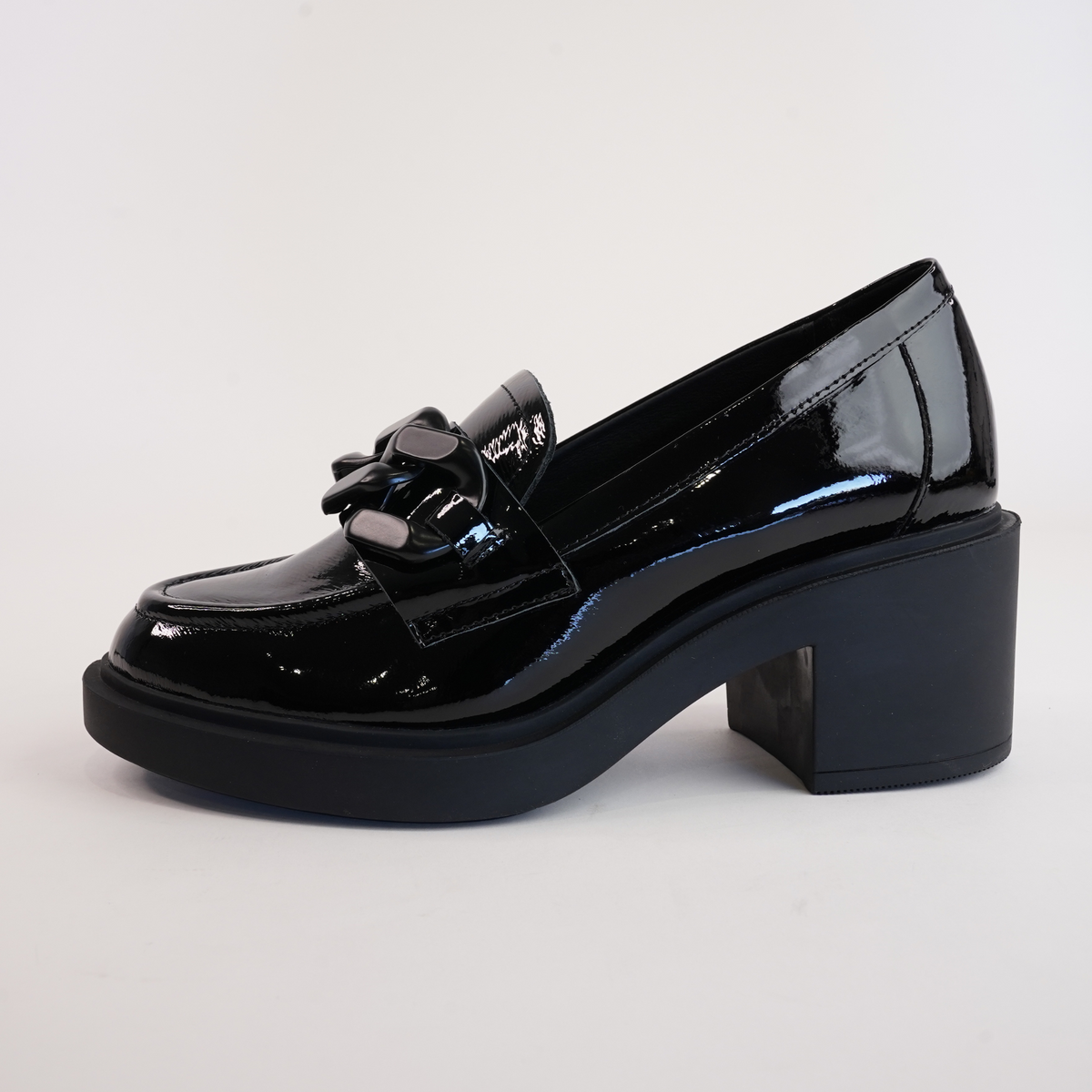 Arrigo Black Patent Leather Heeled Loafers - DJANGO AND JULIETTE | Shouz