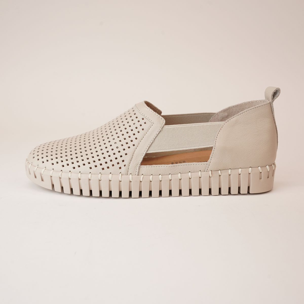 Habiki Almond Leather Sneakers - DJANGO AND JULIETTE | Shouz