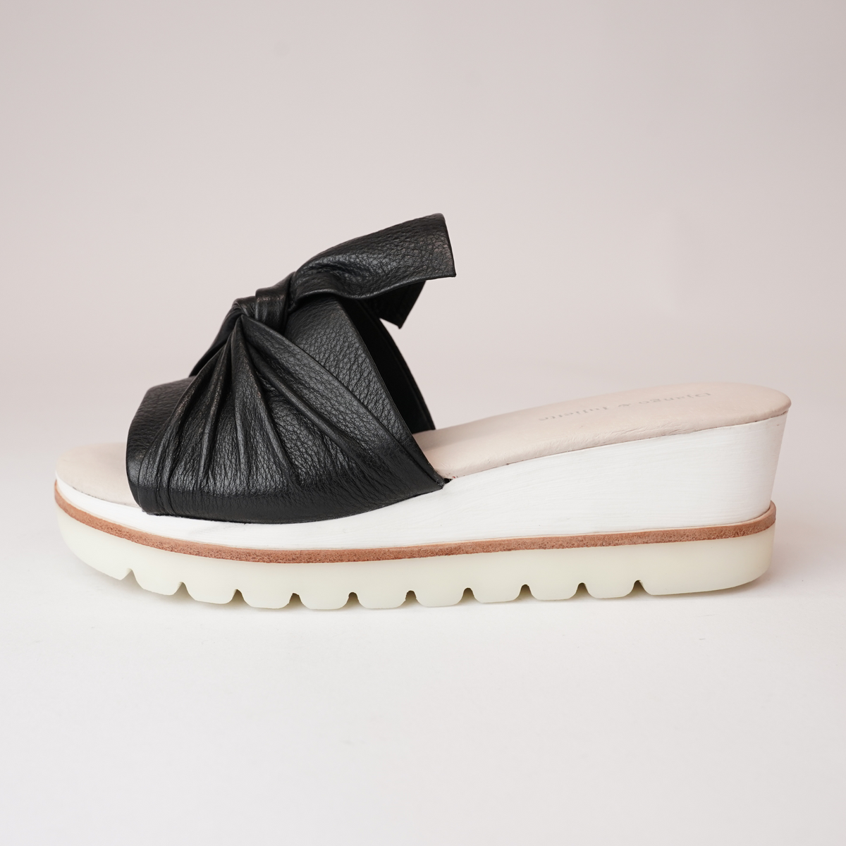 Wolin Black/ White Sole Leather Sandals - DJANGO AND JULIETTE | Shouz