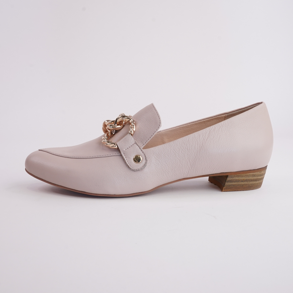 Esben Nude Leather Loafers - DJANGO AND JULIETTE | Shouz