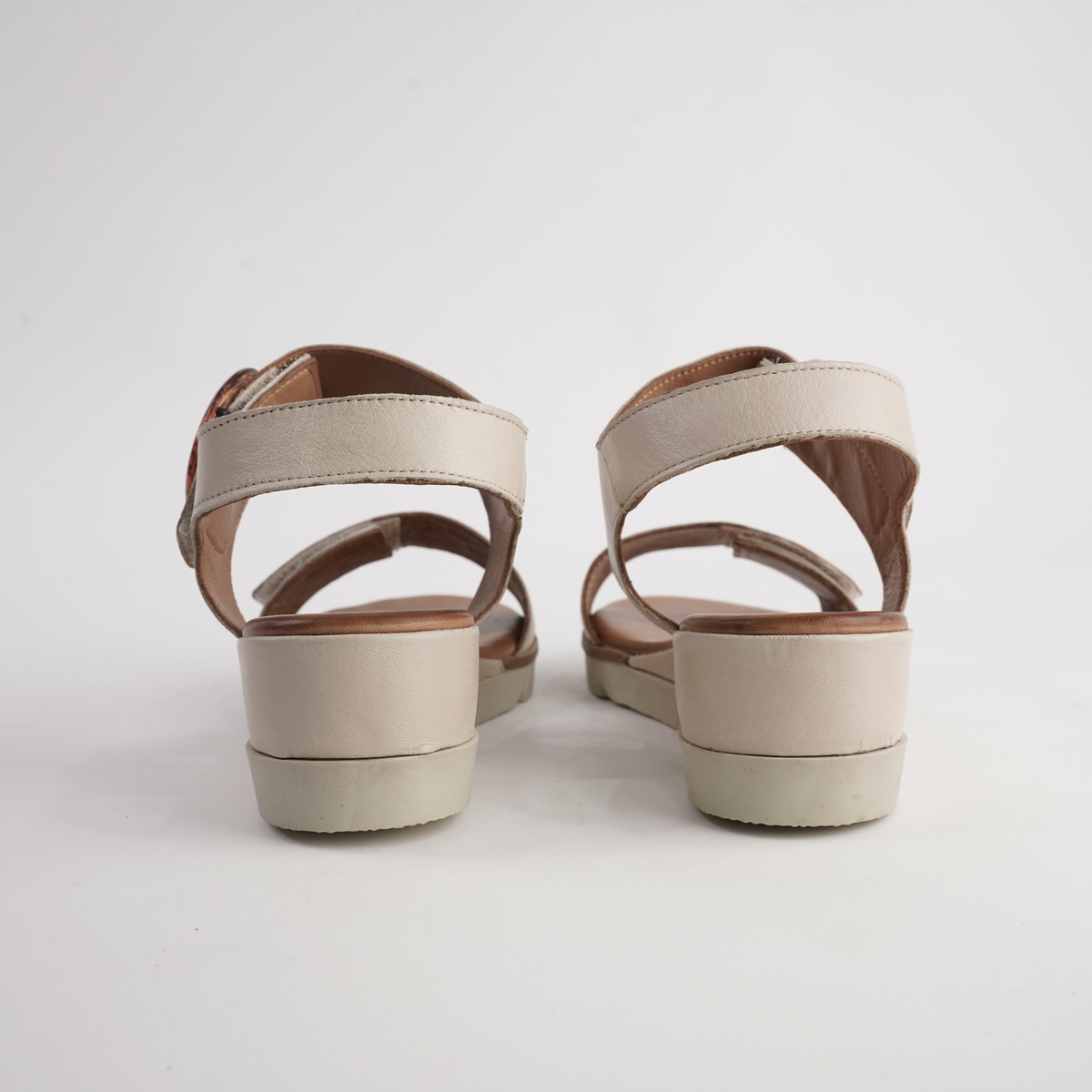 Diana Bone Leather Sandals - SALA | Shouz