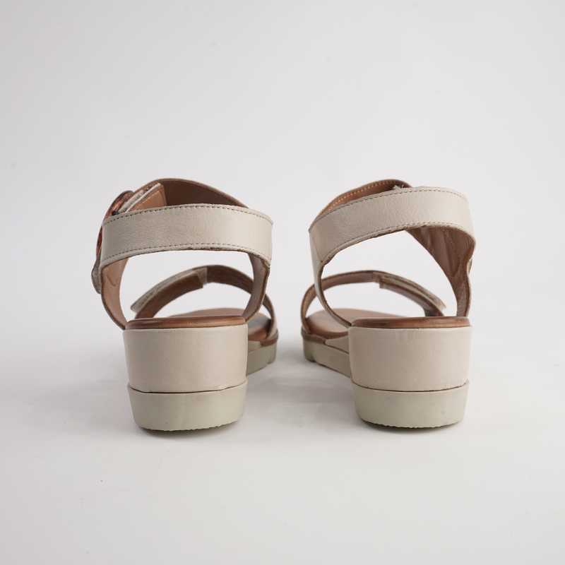 Diana Bone Leather Sandals