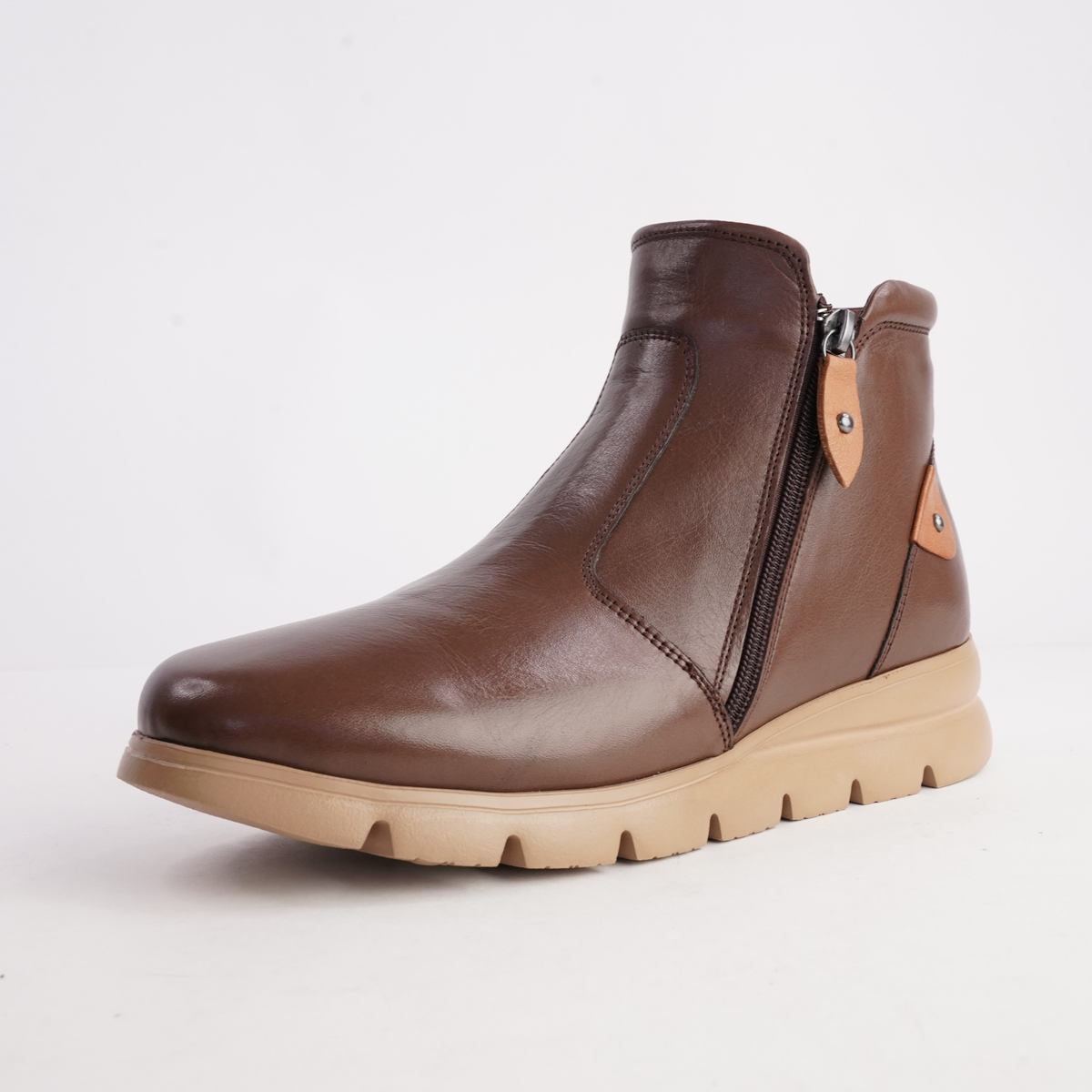 Eddie Praline Leather Ankle Boots - SALA | Shouz