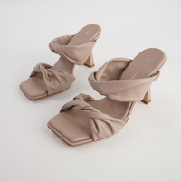 513109 Bella Leather Heels