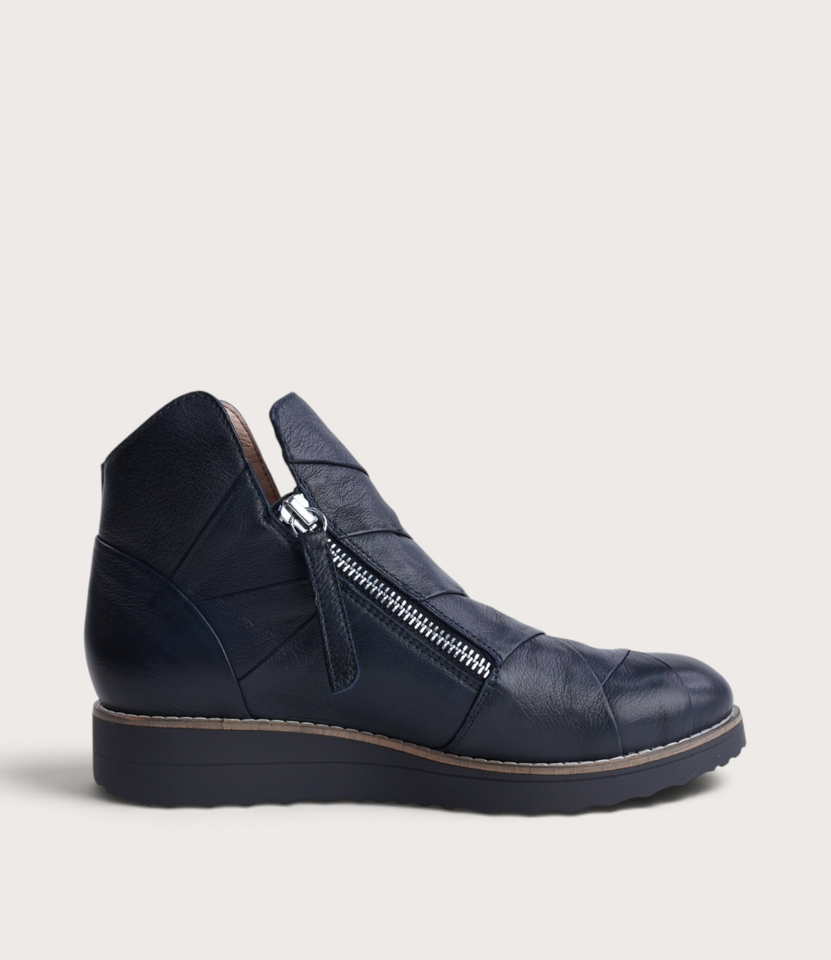 Omeah Navy/ Navy Leather Ankle Boots - TOP END | Shouz