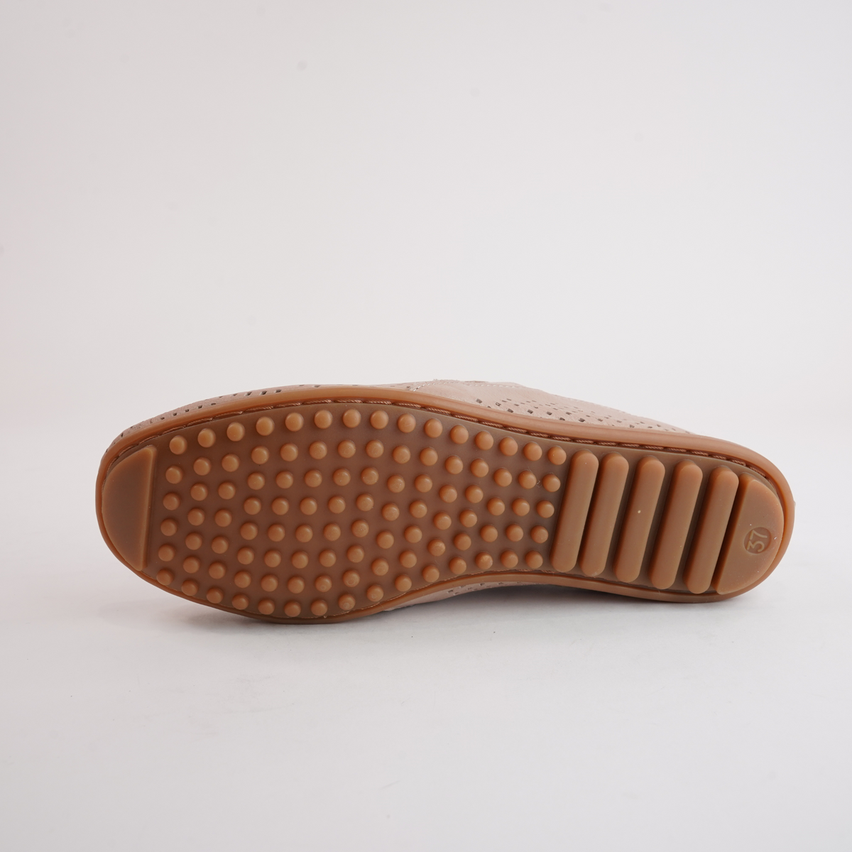 Bescara Cappuccino Leather Flats - DJANGO AND JULIETTE | Shouz